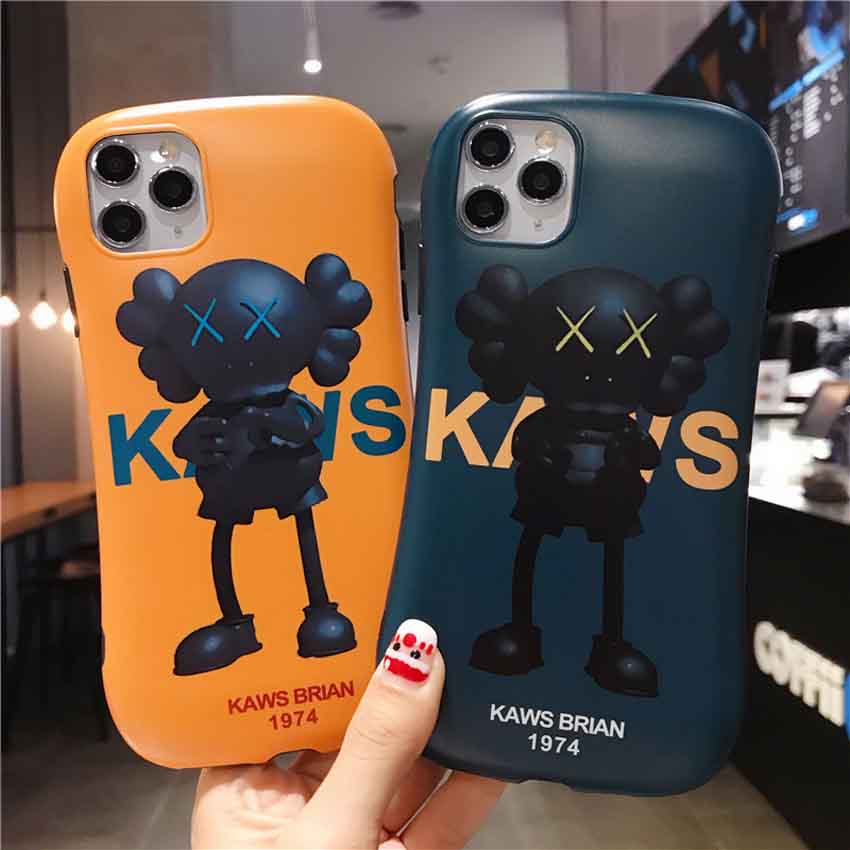 アイフォン11 プロケース KAWS 暴力熊