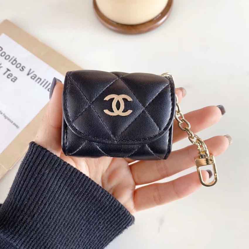 エアボーズカバー CHANEL セレブ風