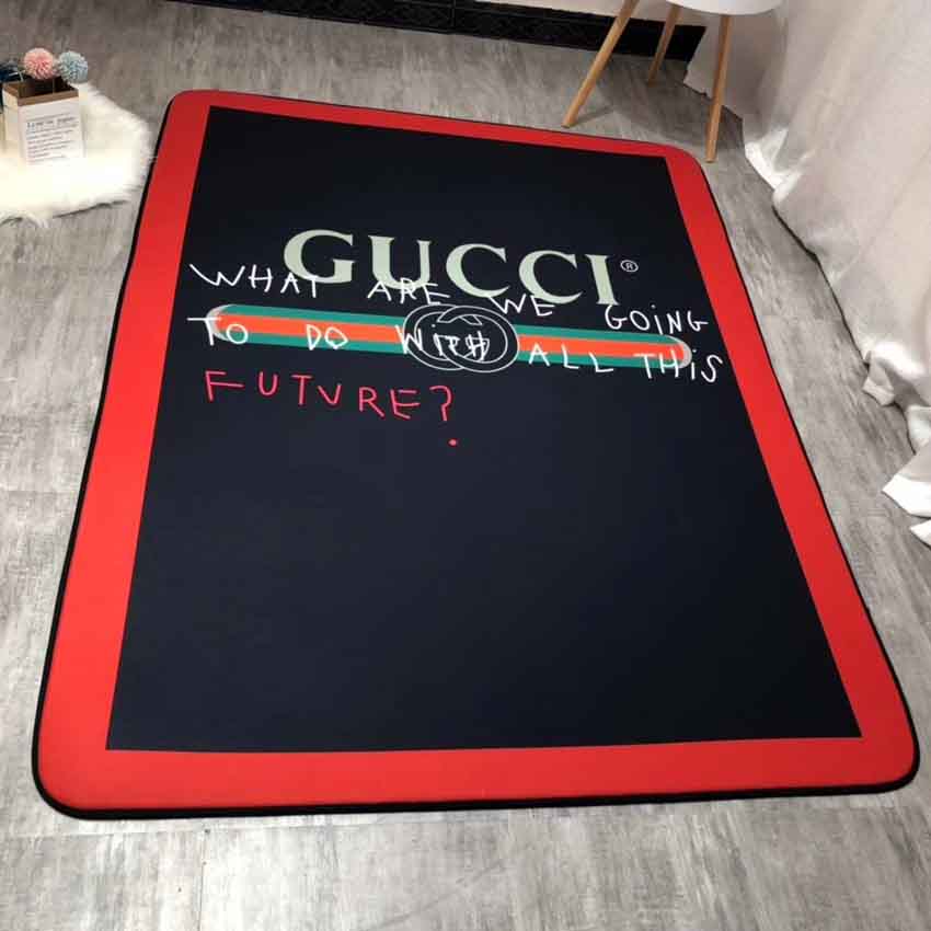 カーペット GUCCI 海外通販