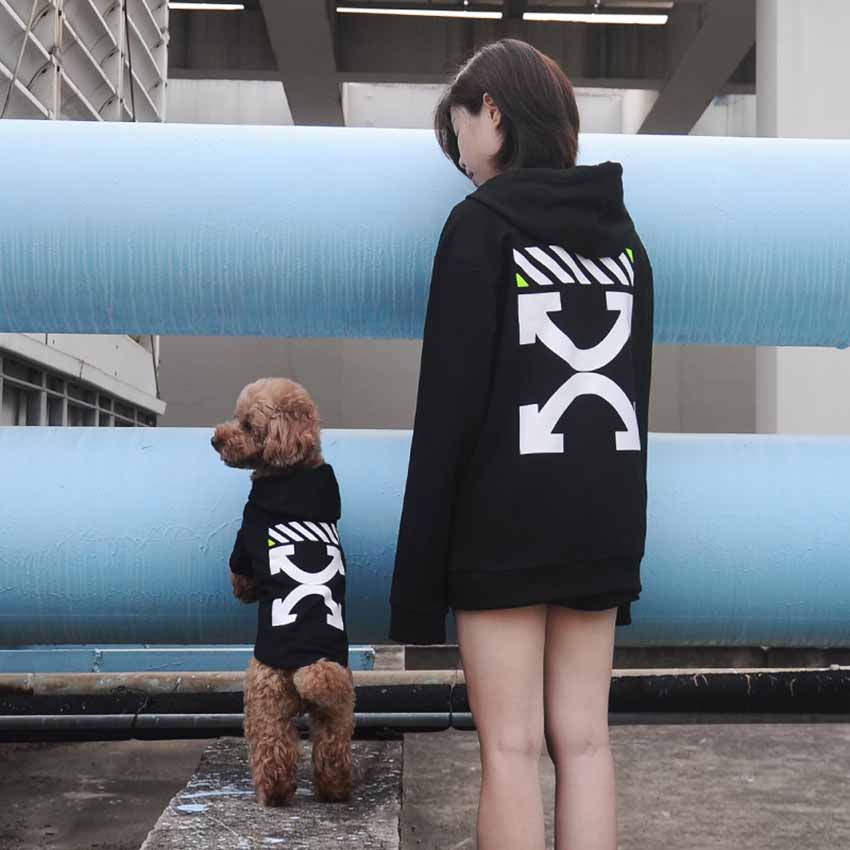 OFF WHITE ペットのパーカー 大人服 秋冬新作 オフホワイト 犬と親子服