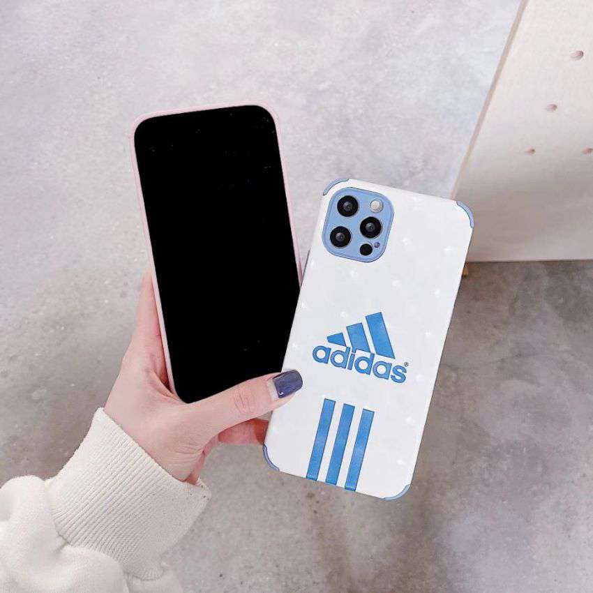 ADIDAS IPHONE12 PROMAXカバー カッコイイ