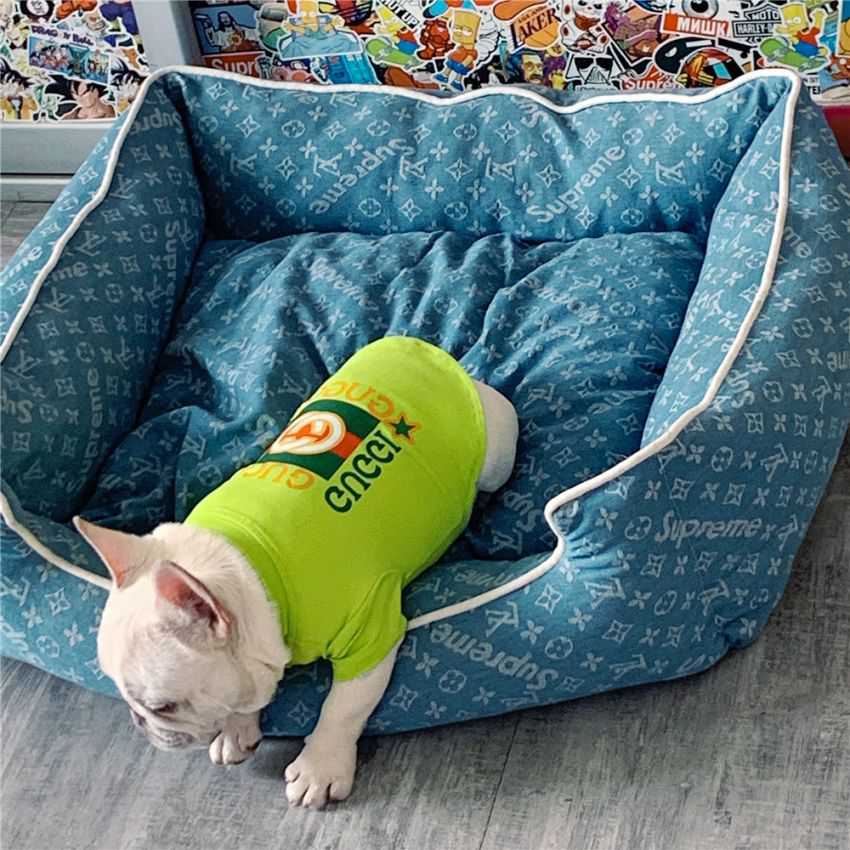 グッチ 犬ｔシャツ ウェア