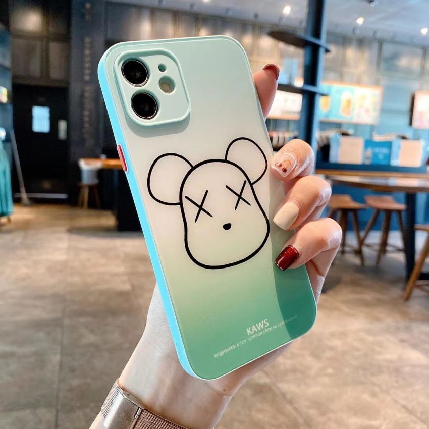 キャラクター KAWS iphoneXRケース