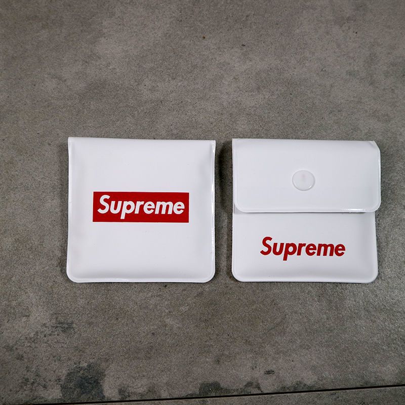 Supreme 煙草袋 おしゃれ