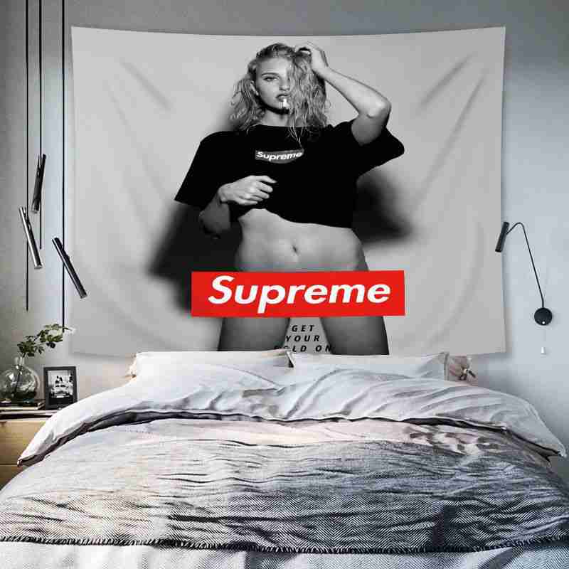 Supreme タペストリー キャラクター