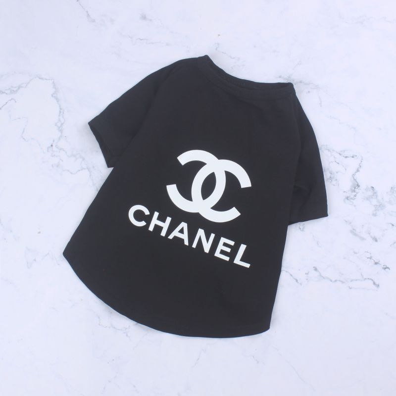 CHANEL ボックスログ 犬 服