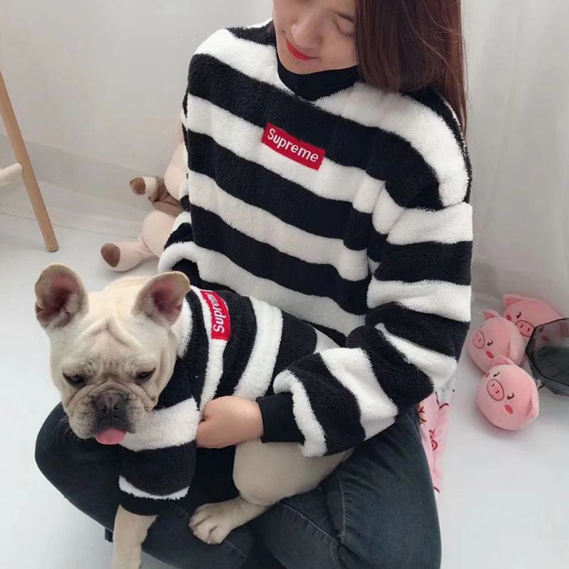 supreme 犬とペアルック 大人服