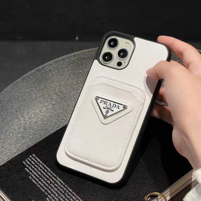 PRADA　ノベルティ カバー　iPhone14promax　携帯カバー