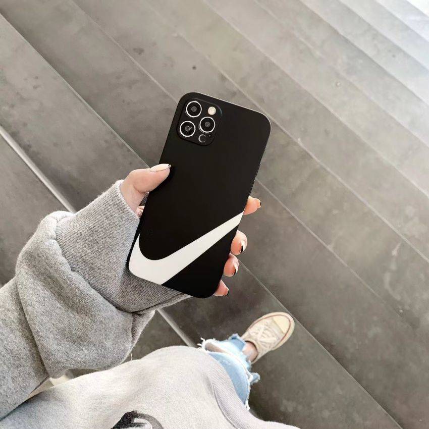 NIKE iphone13promaxジャケットカバー 大人気