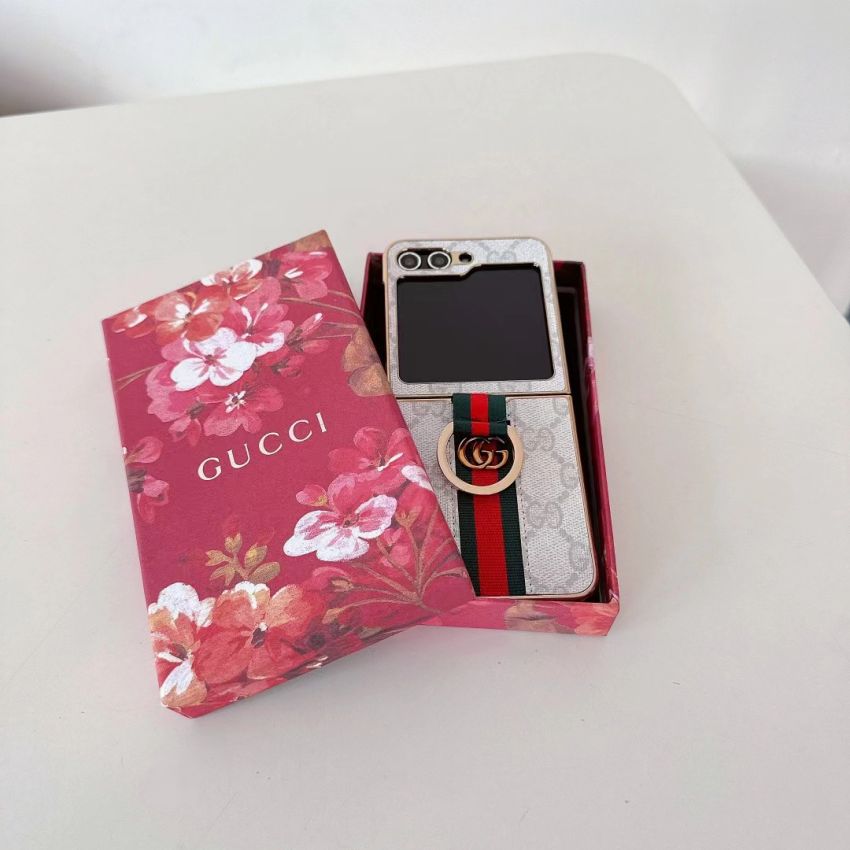 ギャラクシーzflip3 gucci スマホケース