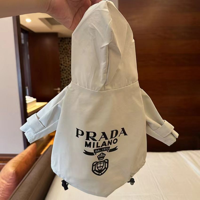 prada ペットウェア レインコート