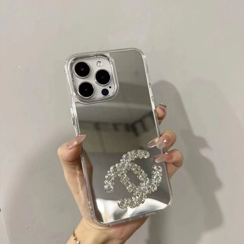 大人気 CHANEL IPHONE15 PRO/15 PLUSカバー