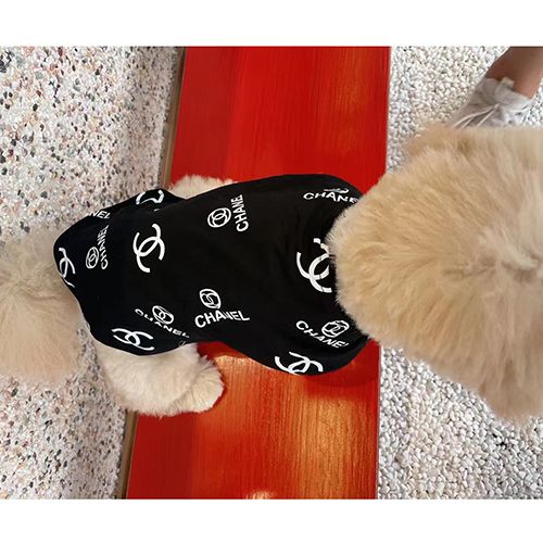 シャネル 犬服 可愛い chanel 犬のｔシャツ パーカー 黒 白 シャネル